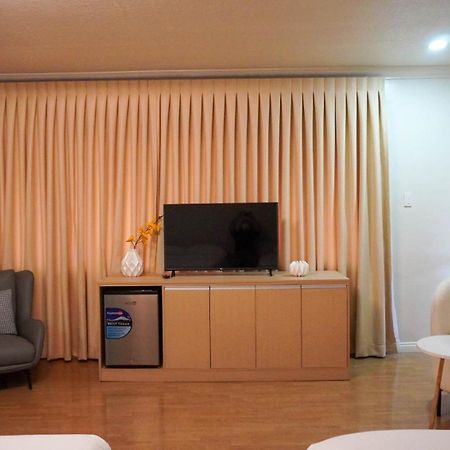 Honey Suite Room Inside Bee Cafe Cebu At Ayala Area Exteriér fotografie
